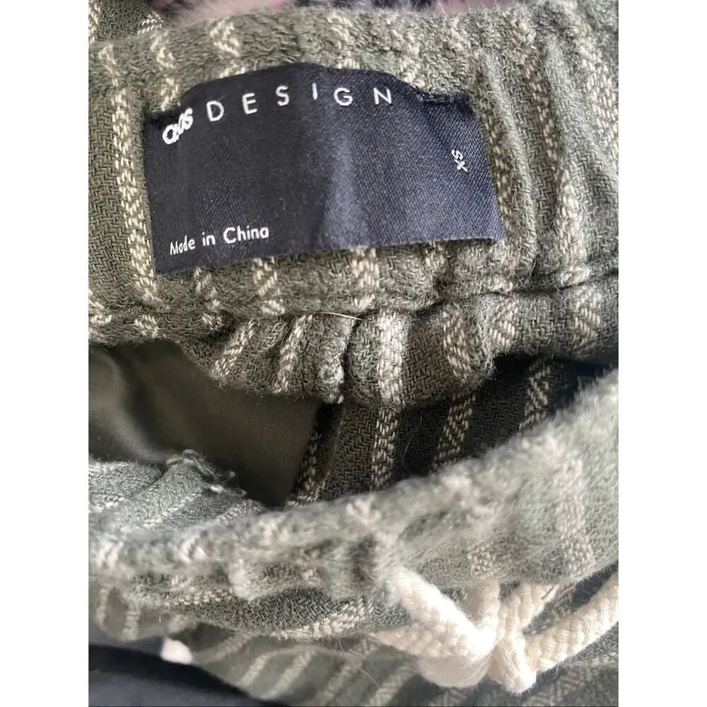 ASOS DESIGN slim shorts with pockets size xs
